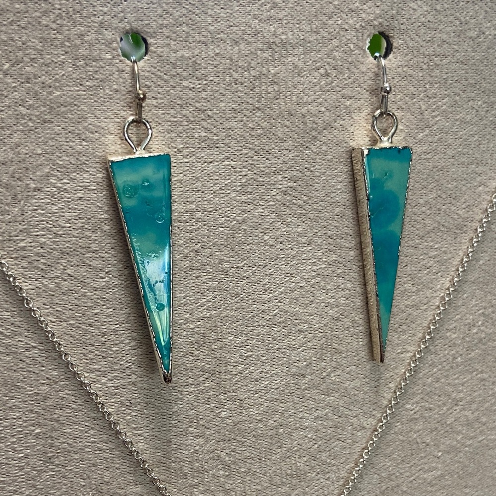 Chic Silver Plated Triangle Jewelry Set with Natural Turquoise. New! - Picture 2 of 10